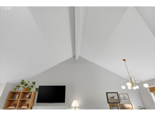 8908 Sw 50TH Ave, Portland, OR 97219