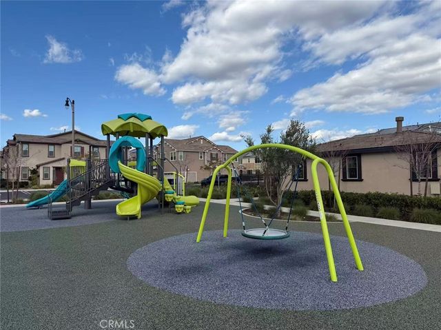 16502 Casa Grande Avenue 425, Fontana, CA 92336