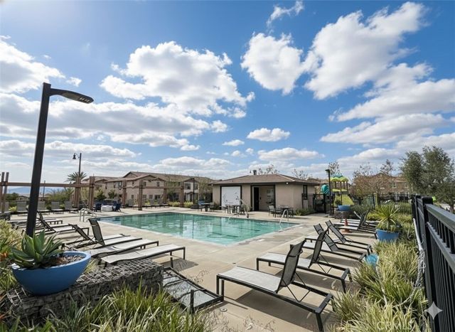 16502 Casa Grande Avenue 425, Fontana, CA 92336