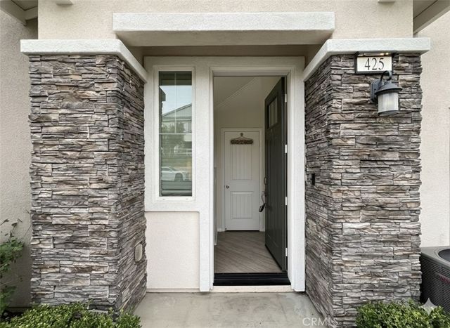 16502 Casa Grande Avenue 425, Fontana, CA 92336