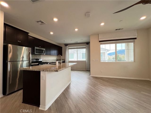 16502 Casa Grande Avenue 425, Fontana, CA 92336