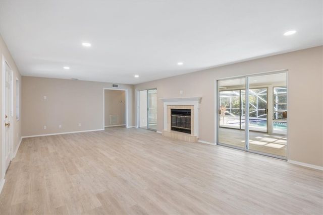 835 Royal Palm Place, Vero Beach, FL 32960