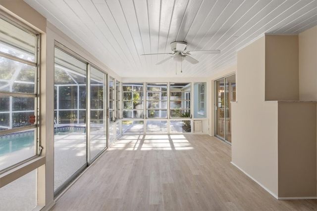 835 Royal Palm Place, Vero Beach, FL 32960