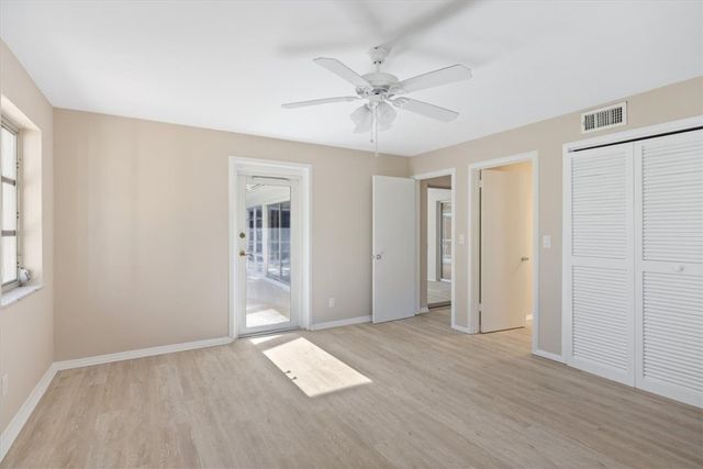 835 Royal Palm Place, Vero Beach, FL 32960