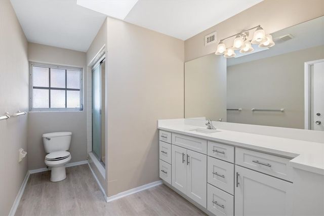 835 Royal Palm Place, Vero Beach, FL 32960