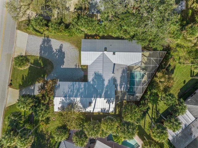835 Royal Palm Place, Vero Beach, FL 32960