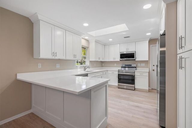 835 Royal Palm Place, Vero Beach, FL 32960