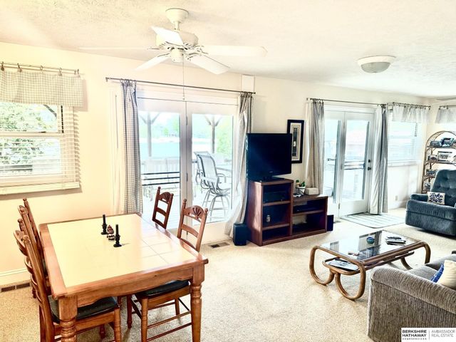17303 Paradise Road, Bellevue, NE 68123
