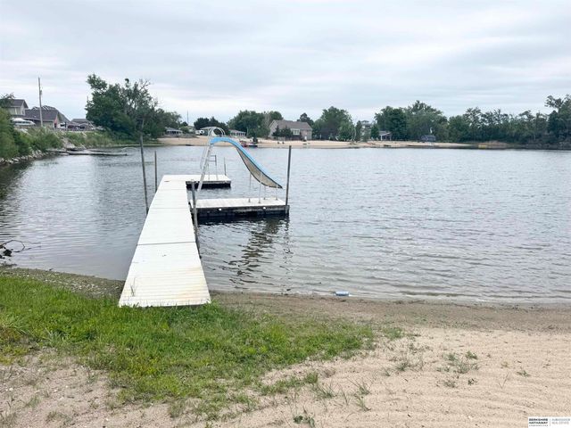 17303 Paradise Road, Bellevue, NE 68123