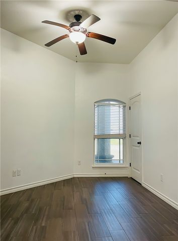 8218 Merlin Pl, Corpus Christi, TX 78414