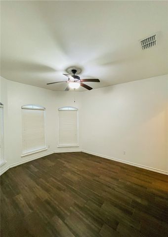 8218 Merlin Pl, Corpus Christi, TX 78414