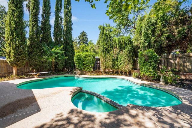 8535 Winding Way, Fair Oaks, CA 95628
