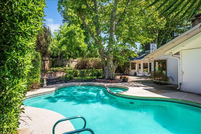 8535 Winding Way, Fair Oaks, CA 95628