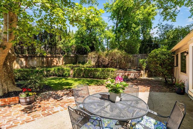 8535 Winding Way, Fair Oaks, CA 95628