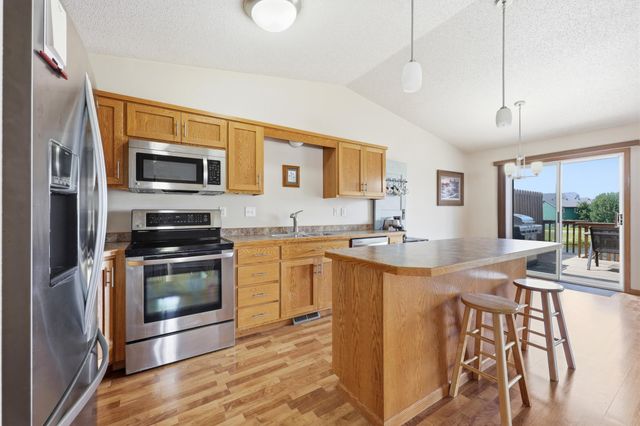 3501 10th Street S, Moorhead, MN 56560