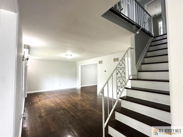 2950 Washington Road, Sayreville, NJ 08859