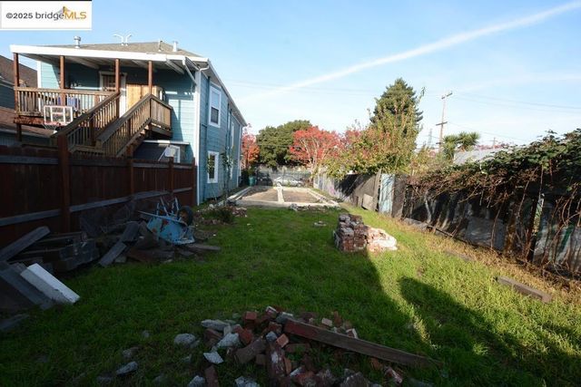 1633 8Th St, Oakland, CA 94607