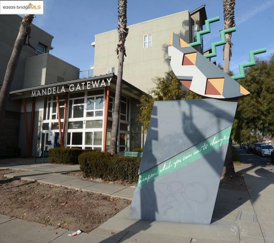 1633 8Th St, Oakland, CA 94607