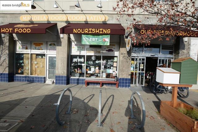 1633 8Th St, Oakland, CA 94607