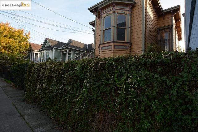 1633 8Th St, Oakland, CA 94607