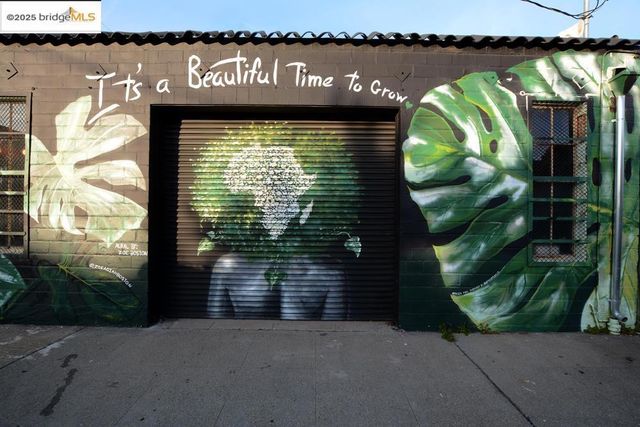 1633 8Th St, Oakland, CA 94607