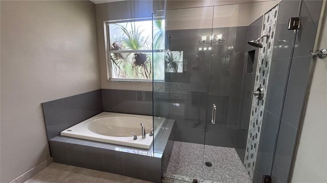4613 RIVER OVERLOOK DRIVE, Valrico, FL 33596