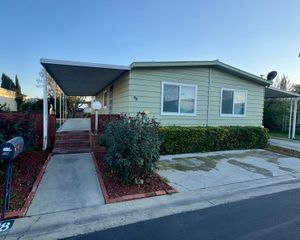 2301 S Divisadero Street 98, Visalia, CA 93277