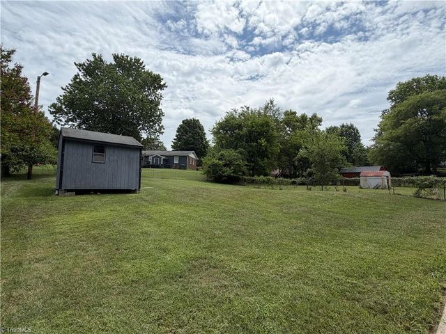 1809 Acorn Road, Greensboro, NC 27406