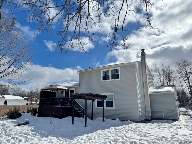 4245 Rancho Park Drive, Clay, NY 13090