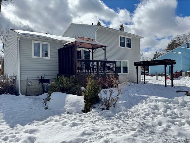 4245 Rancho Park Drive, Clay, NY 13090