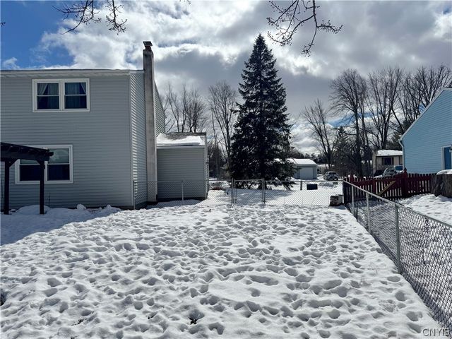 4245 Rancho Park Drive, Clay, NY 13090