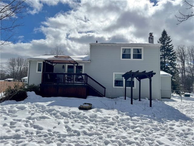 4245 Rancho Park Drive, Clay, NY 13090