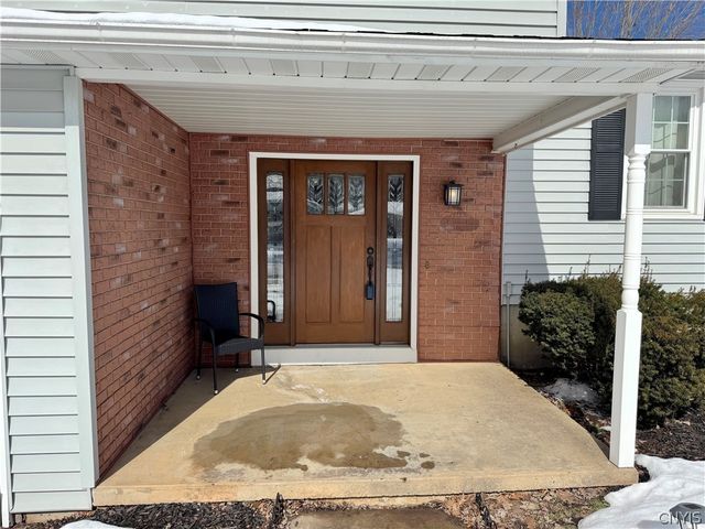 4245 Rancho Park Drive, Clay, NY 13090