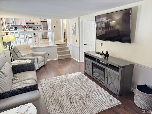 4245 Rancho Park Drive, Clay, NY 13090