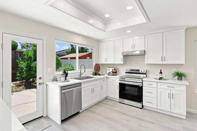 1274 MAYHEW Drive, San Jose, CA 95121