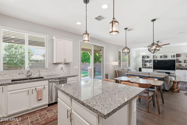 4261 E AMBER Lane, Gilbert, AZ 85296