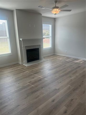 636 Rodeo Drive, Auburn, GA 30011