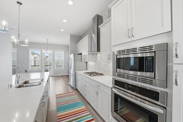 8146 Balsam Lane N, Maple Grove, MN 55369