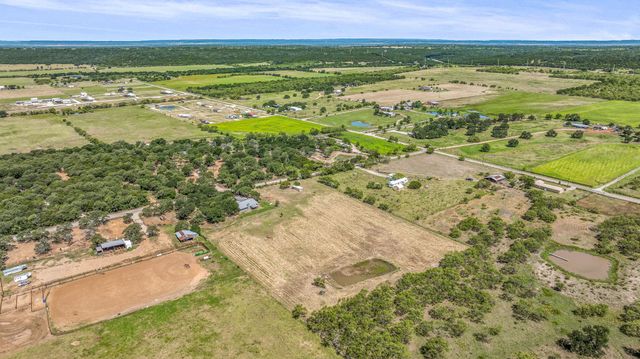 558 Copperhead, Mineral Wells, TX 76067