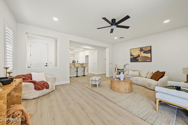 4410 E CAMPO BELLO Drive, Phoenix, AZ 85032