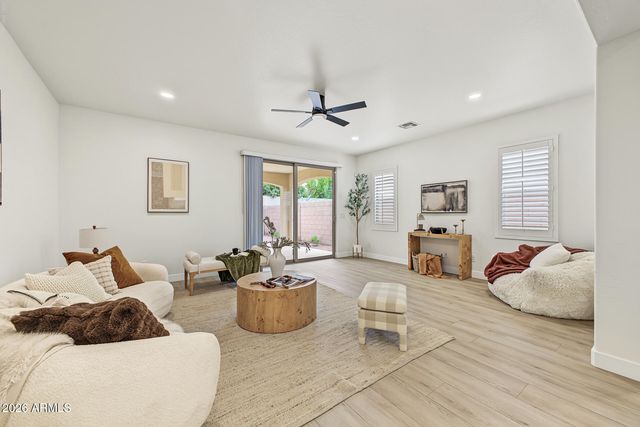 4410 E CAMPO BELLO Drive, Phoenix, AZ 85032