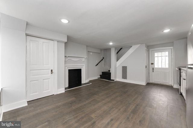 7701 RIDGE AVE, Philadelphia, PA 19128