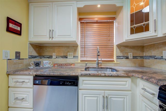 41 Beechwood Avenue House, Mount Vernon, NY 10553