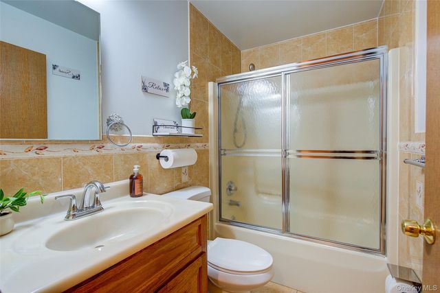 41 Beechwood Avenue House, Mount Vernon, NY 10553