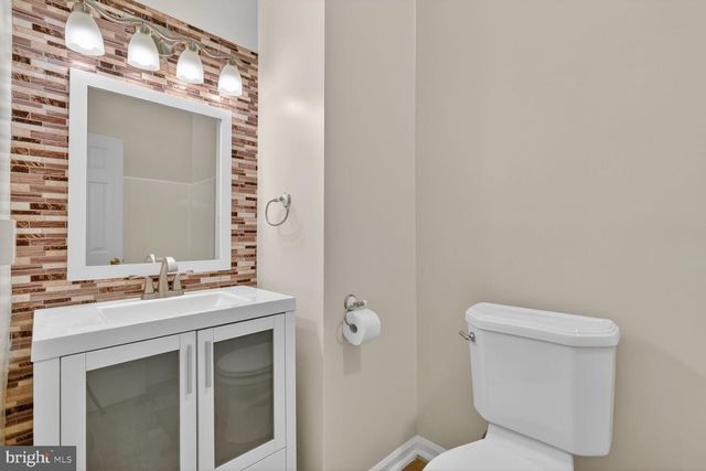 119 RIVER RD, Occoquan, VA 22125