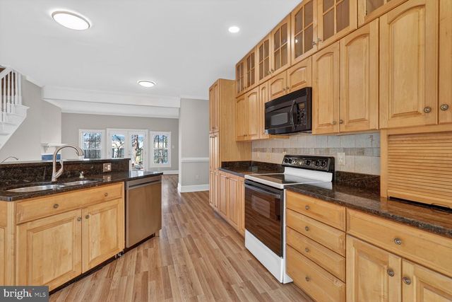 119 RIVER RD, Occoquan, VA 22125