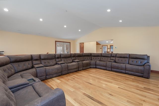 9 Cheryl Lane, Prospect, CT 06712
