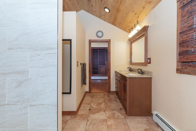 9 Cheryl Lane, Prospect, CT 06712