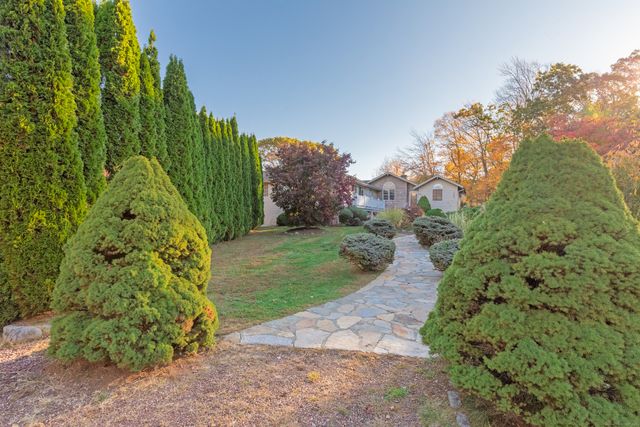 9 Cheryl Lane, Prospect, CT 06712