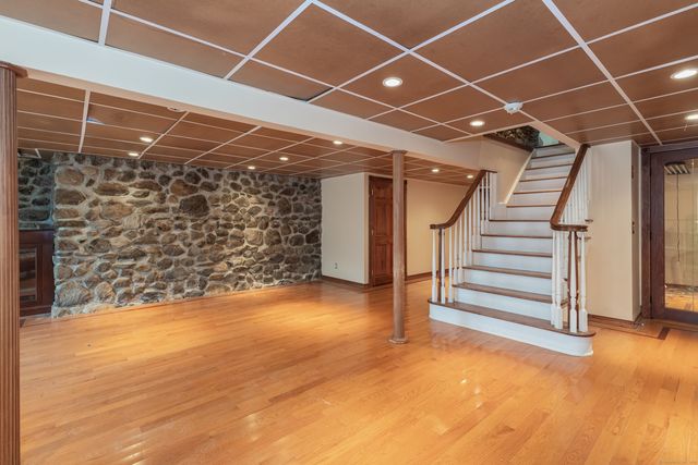 9 Cheryl Lane, Prospect, CT 06712